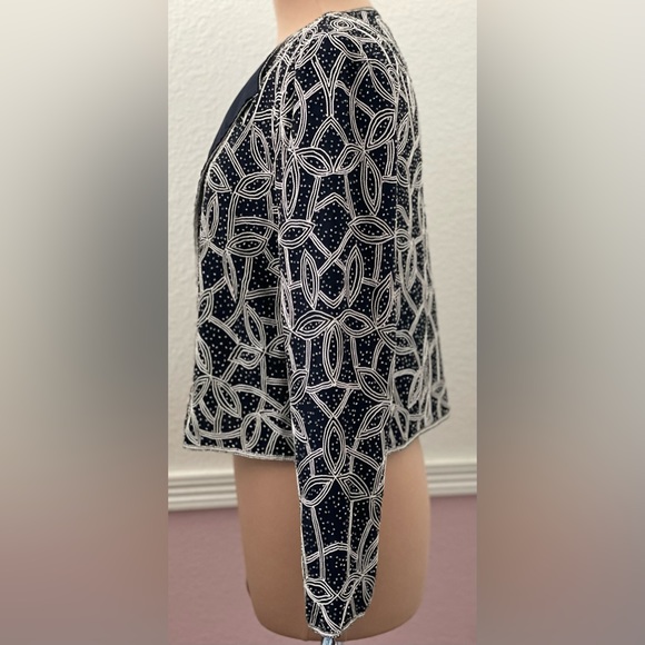 Vintage 💯 Silk Jacket - Picture 5 of 15